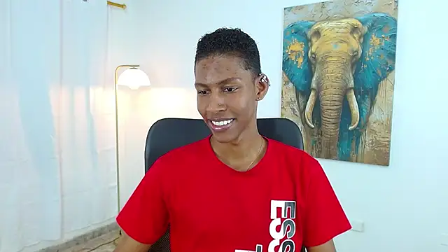 maiki18  online show from September 25, 2025, 8:34 pm