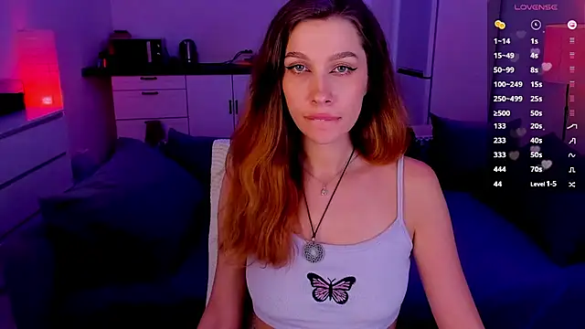 tenderdreams online show from November 23, 2025, 6:02 am