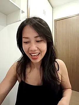 Snapshot of Sugar2k5 chatting on December 18, 2024, 1:56 pm Sugar2k5 online show from December 18, 2024, 1:56 pm