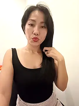 Snapshot of Sugar2k5 chatting on February 13, 2025, 1:59 pm Sugar2k5 online show from February 13, 2025, 1:59 pm