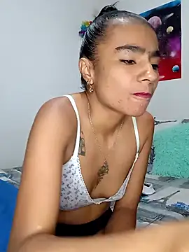 Snapshot of Leslly_ chatting on December 31, 2024, 10:48 am Leslly online show from December 31, 2024, 10:48 am