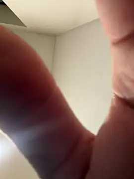 Snapshot of aronion123 chatting on September 26, 2025, 11:42 pm aronion123 online show from September 26, 2025, 11:42 pm