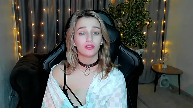 Sinty Noria online show from February 5, 2025, 4:06 am