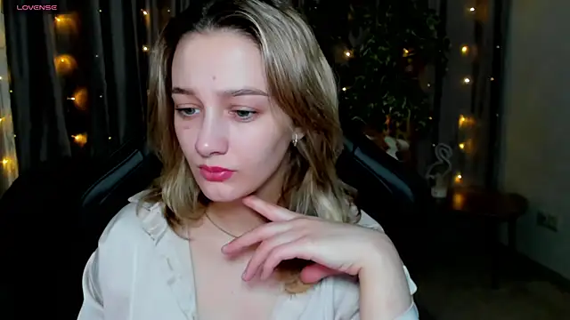 Sinty Noria online show from March 10, 2025, 1:12 am