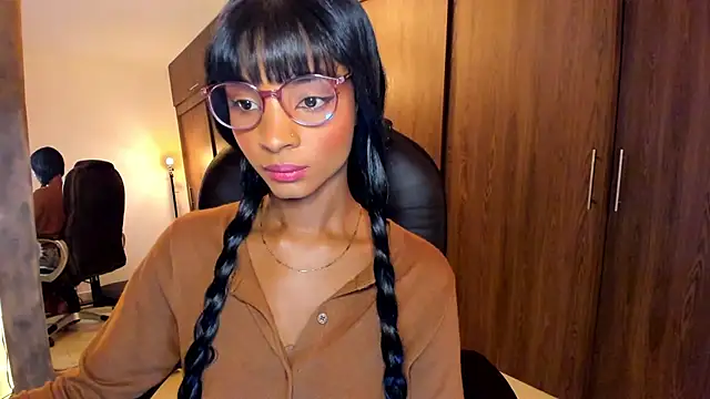 alikahouston4 online show from October 24, 2025, 5:04 am