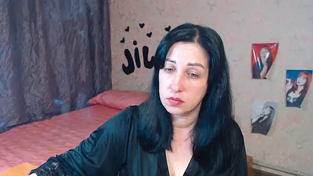 JillStevens online show from November 8, 2025, 4:56 am