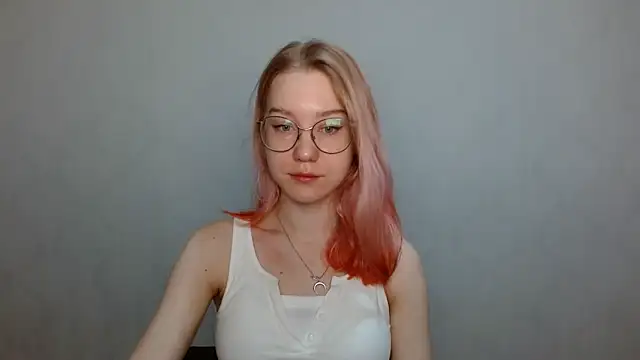 Snapshot of cindi_hot chatting on December 11, 2024, 8:04 am cindi hot online show from December 11, 2024, 8:04 am