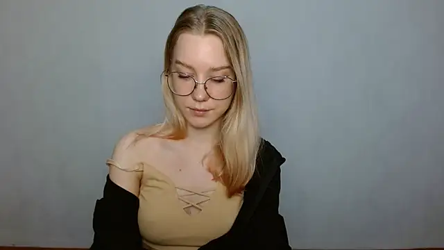 Snapshot of cindi_hot chatting on February 9, 2025, 12:41 pm cindi hot online show from February 9, 2025, 12:41 pm