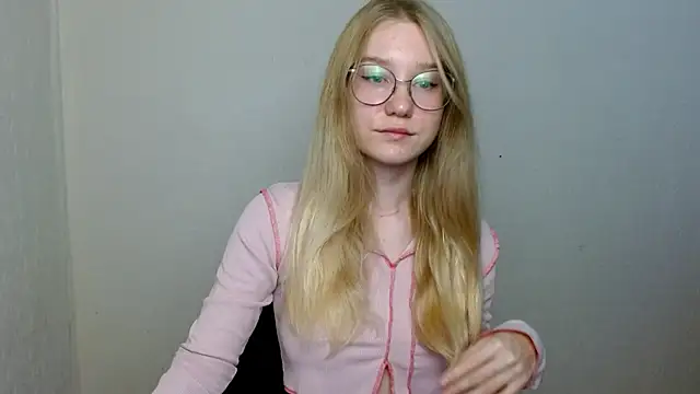 cindi hot online show from November 9, 2025, 2:59 pm