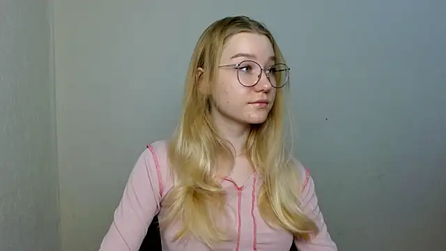 cindi hot online show from November 23, 2025, 10:59 am