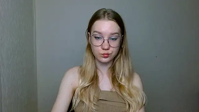 cindi hot online show from December 1, 2025, 10:09 am