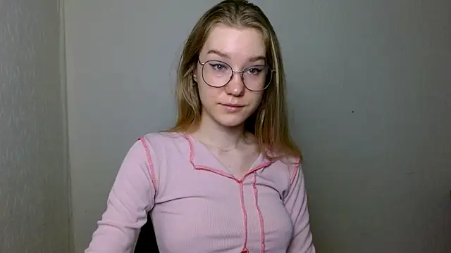 cindi hot online show from December 4, 2025, 11:08 am