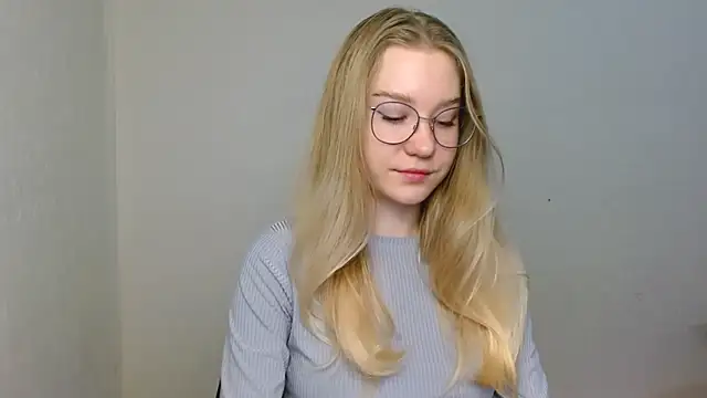 cindi hot online show from December 19, 2025, 10:44 am