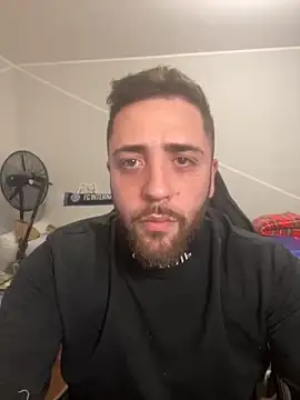 Snapshot of 1ninefellababy chatting on December 3, 2025, 5:22 pm 1ninefellababy online show from December 3, 2025, 5:22 pm