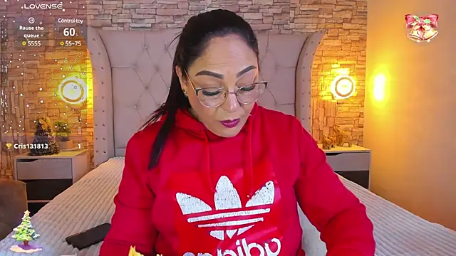 Snapshot of Gina_Myers chatting on December 28, 2024, 12:56 pm Gina Myers online show from December 28, 2024, 12:56 pm