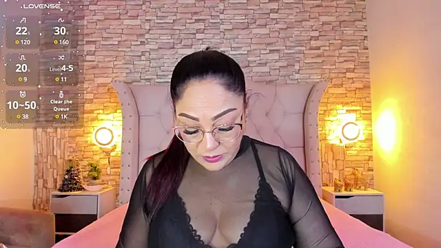 Snapshot of Gina_Myers chatting on January 16, 2025, 12:20 pm Gina Myers online show from January 16, 2025, 12:20 pm