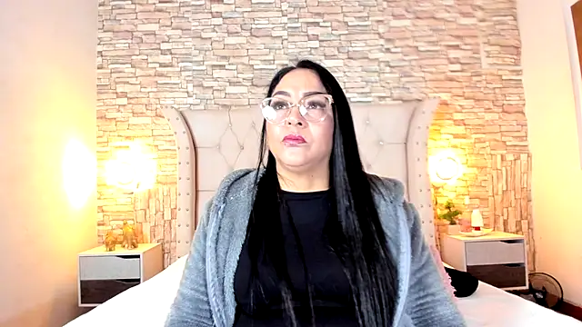 Snapshot of Gina_Myers chatting on September 19, 2025, 12:28 pm Gina Myers online show from September 19, 2025, 12:28 pm
