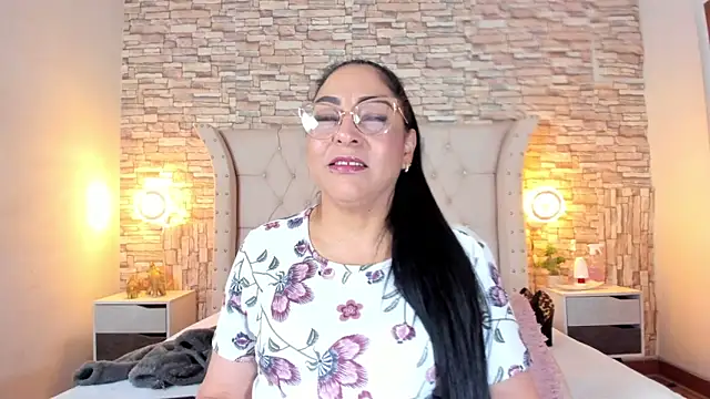 Snapshot of Gina_Myers chatting on September 24, 2025, 12:41 pm Gina Myers online show from September 24, 2025, 12:41 pm