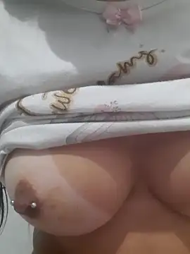 Snapshot of AmandaS2k chatting on November 21, 2025, 1:37 am AmandaS2k online show from November 21, 2025, 1:37 am