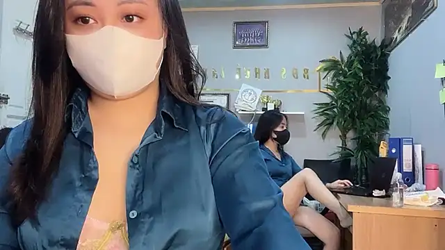 Snapshot of Bamboo_Swetie chatting on December 6, 2024, 2:06 pm Bamboo Swetie online show from December 6, 2024, 2:06 pm