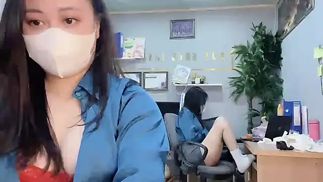 Snapshot of Bamboo_Swetie chatting on January 13, 2025, 7:21 am Bamboo Swetie online show from January 13, 2025, 7:21 am