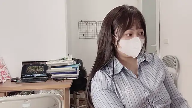 Snapshot of Bamboo_Swetie chatting on September 9, 2025, 2:38 pm Bamboo Swetie online show from September 9, 2025, 2:38 pm