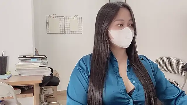 Snapshot of Bamboo_Swetie chatting on September 17, 2025, 12:07 pm Bamboo Swetie online show from September 17, 2025, 12:07 pm