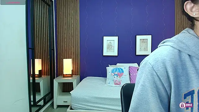 alina martinelli online show from September 25, 2025, 11:58 am