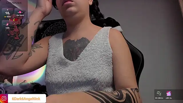 Snapshot of soy_lui_ chatting on December 17, 2025, 12:11 pm soy lui online show from December 17, 2025, 12:11 pm