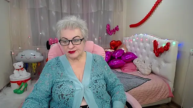 KayleSmoll online show from February 2, 2025, 4:59 am