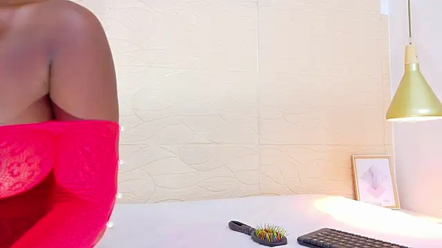 Snapshot of Shamiraa_moore chatting on March 4, 2025, 7:43 pm Shamiraa moore online show from March 4, 2025, 7:43 pm