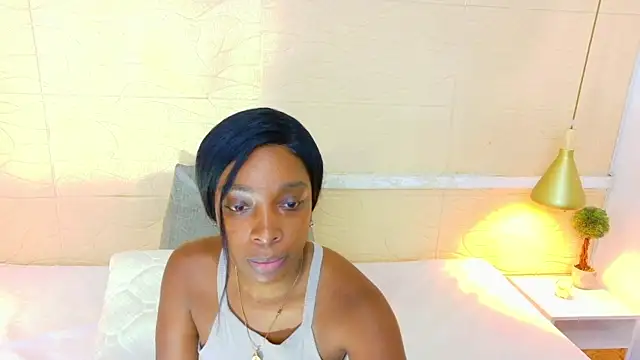 Snapshot of Shamiraa_moore chatting on December 2, 2025, 8:48 pm Shamiraa moore online show from December 2, 2025, 8:48 pm