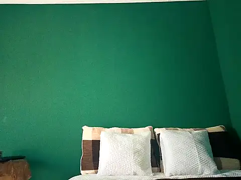 Snapshot of GiantBootyMilf chatting on February 24, 2025, 3:42 pm GiantBootyMilf online show from February 24, 2025, 3:42 pm