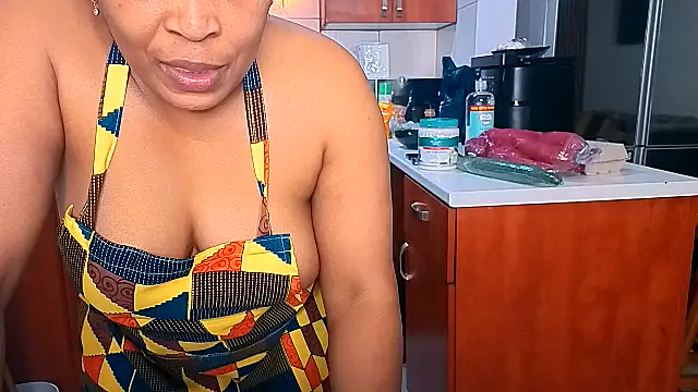 Snapshot of GiantBootyMilf chatting on September 23, 2025, 8:34 pm GiantBootyMilf online show from September 23, 2025, 8:34 pm