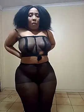 Snapshot of GiantBootyMilf chatting on October 19, 2025, 2:29 pm GiantBootyMilf online show from October 19, 2025, 2:29 pm