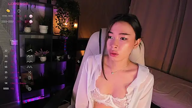 Snapshot of sensualily chatting on October 4, 2025, 3:43 pm sensualily online show from October 4, 2025, 3:43 pm