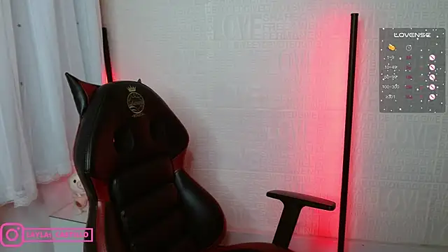 Layla castilloo online show from March 8, 2025, 4:06 pm