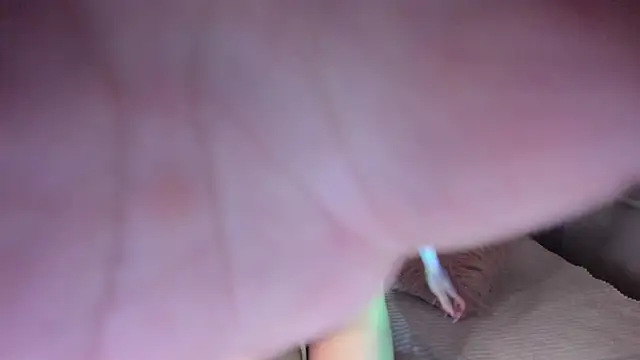 Snapshot of Esteff__o2 chatting on December 22, 2024, 1:12 am Esteff o2 online show from December 22, 2024, 1:12 am