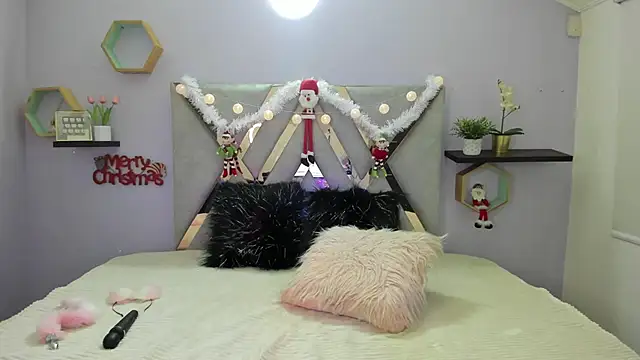 Snapshot of Esteff__o2 chatting on December 27, 2024, 7:35 pm Esteff o2 online show from December 27, 2024, 7:35 pm