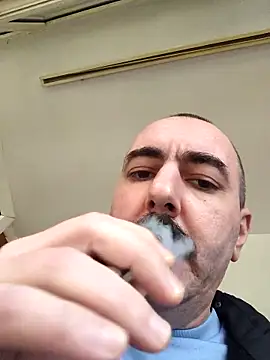 Snapshot of Maryo0001 chatting on November 8, 2025, 1:44 pm Maryo0001 online show from November 8, 2025, 1:44 pm