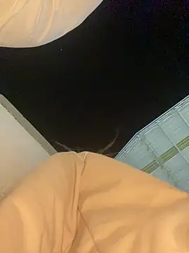 Snapshot of NAUGHTY_LITTLE_18 chatting on January 25, 2025, 12:06 am NAUGHTY LITTLE 18 online show from January 25, 2025, 12:06 am