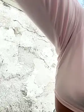 Snapshot of NAUGHTY_LITTLE_18 chatting on October 15, 2025, 10:32 pm NAUGHTY LITTLE 18 online show from October 15, 2025, 10:32 pm