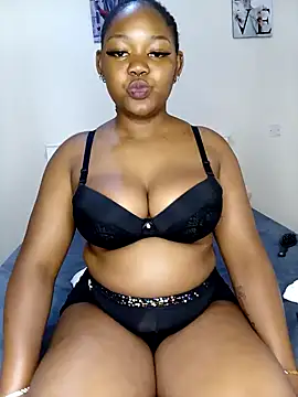 Snapshot of Cherriikenzie chatting on January 18, 2025, 11:32 am Cherriikenzie online show from January 18, 2025, 11:32 am