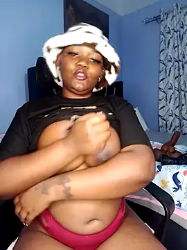 Snapshot of Cherriikenzie chatting on October 31, 2025, 7:37 pm Cherriikenzie online show from October 31, 2025, 7:37 pm