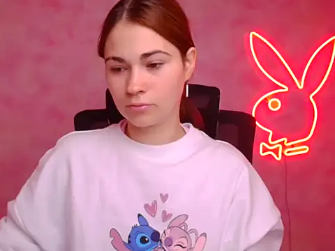 Loon Amore online show from October 18, 2025, 5:10 am