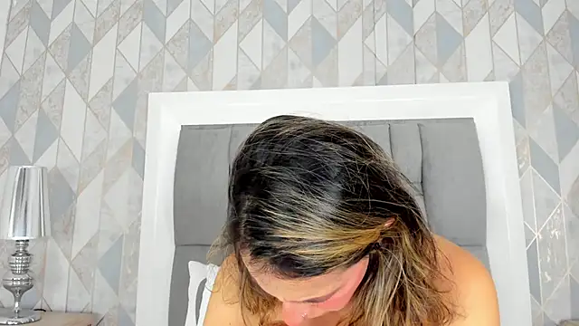 Snapshot of anais_cooper chatting on November 12, 2025, 11:32 am anais cooper online show from November 12, 2025, 11:32 am