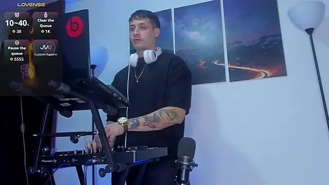 matt saill online show from November 18, 2025, 1:22 am