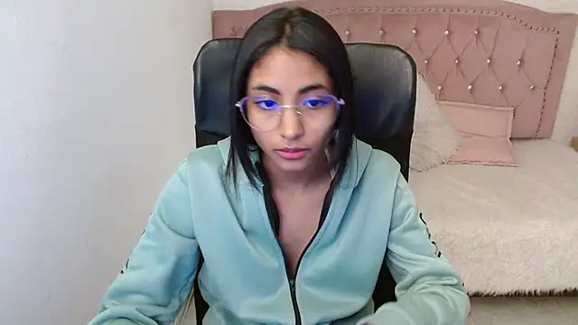 shaneelle online show from February 4, 2025, 9:28 am