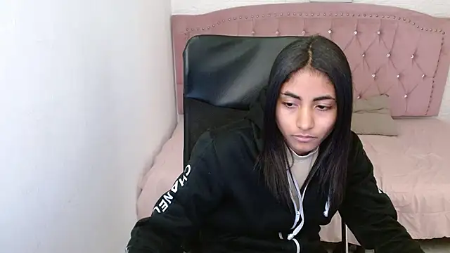 shaneelle online show from February 20, 2025, 3:01 am