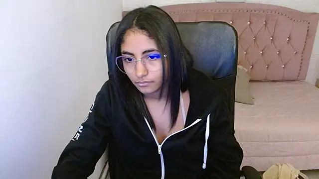 shaneelle online show from March 12, 2025, 9:12 am